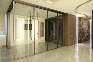Closma Telescopic Sliding – 1 Fixed + 3 Sliding Doors