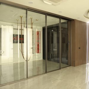 1 Fix + 3 Sliding Doors