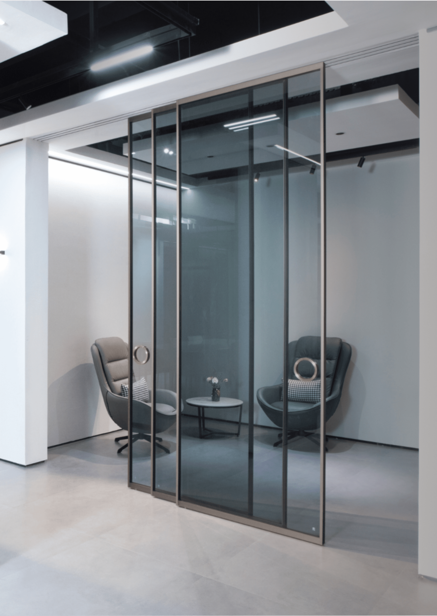 3 Sliding Doors