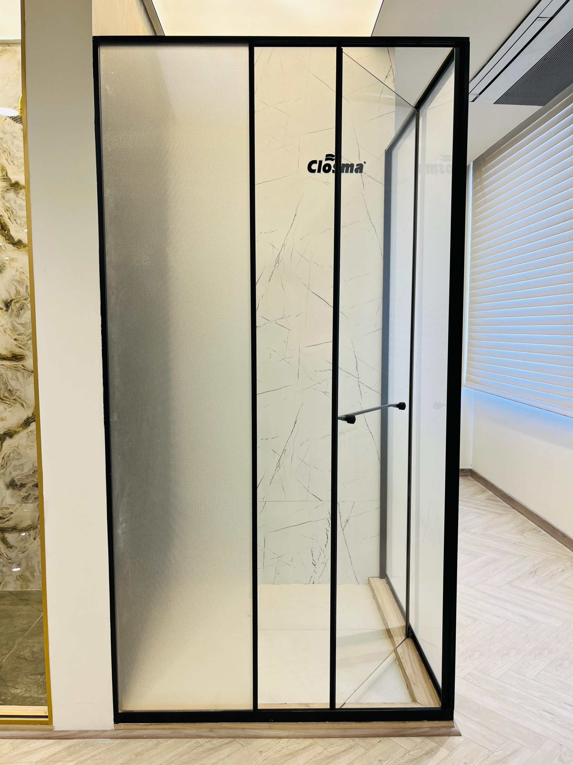 Swift Sliding Folding Shower